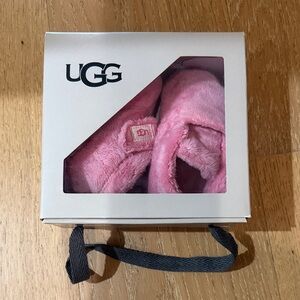 NIB - UGG Pink Fuzzy Slide Slippers - Baby